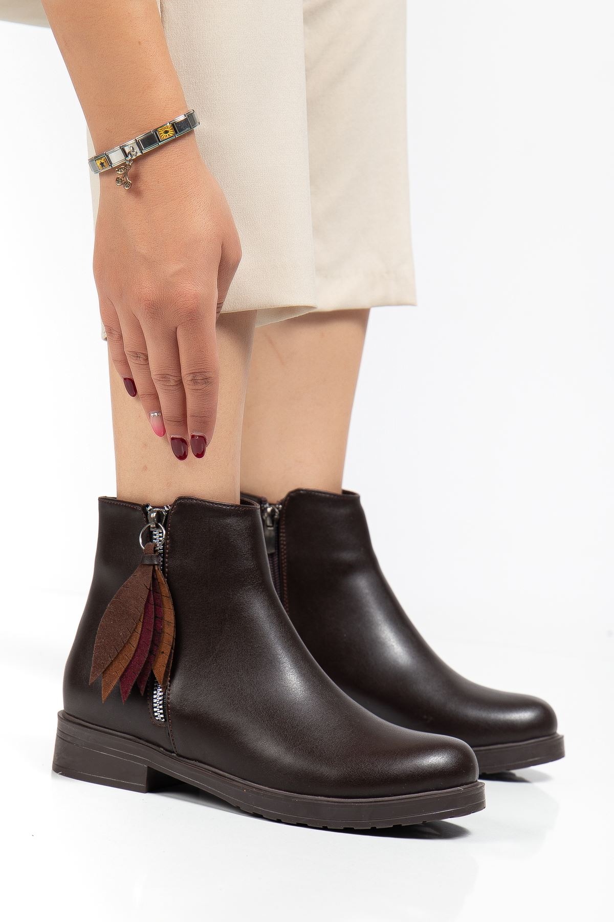 165-205 Kahve Yaprak Desenli Fermuarlı Günlük Kadın Bot