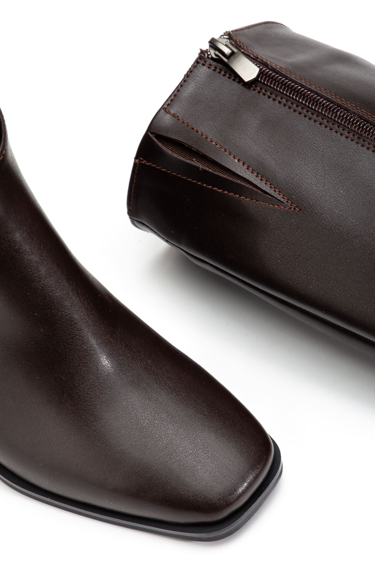 4804 Kahve Cilt Fermuarlı Günlük Bayan Çizme 