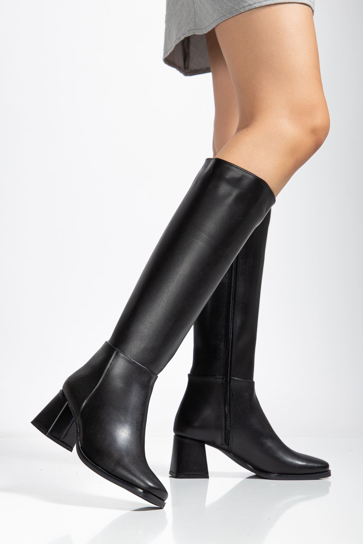 4804 Siyah Cilt Fermuarlı Günlük Bayan Çizme  