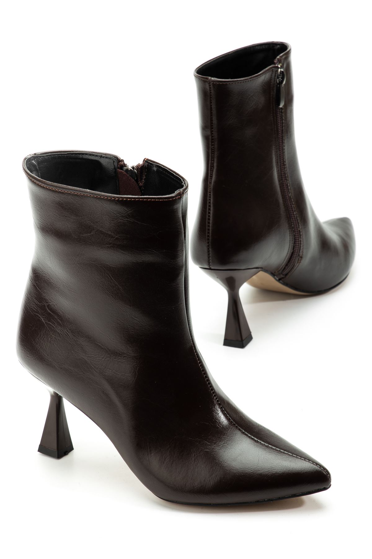 4701 Kahve Kırışık Kare Topuk Günlük Kadın Bot  