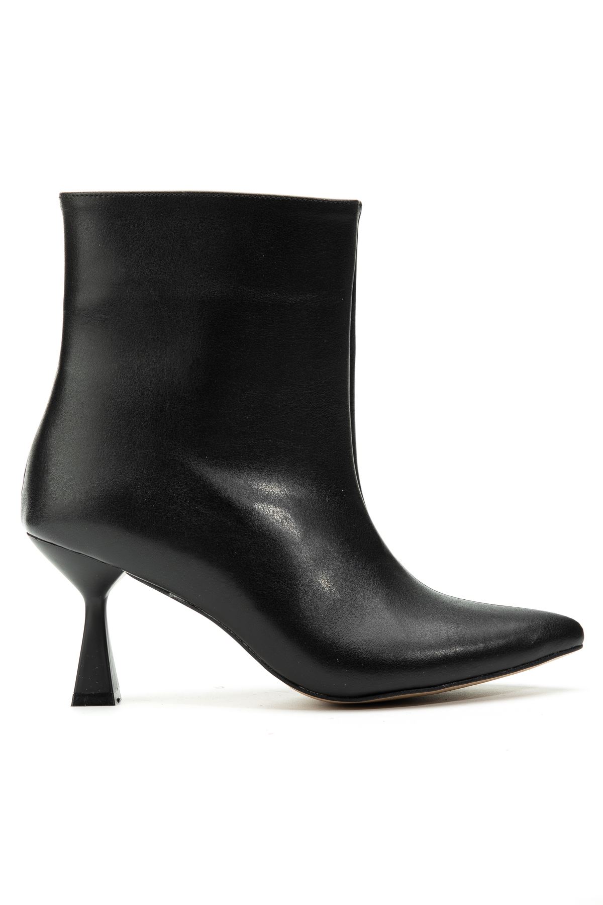 4701 Siyah Cilt  Kare Topuk Günlük Kadın Bot  