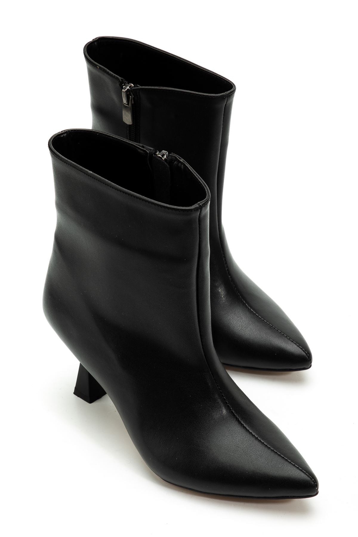 4701 Siyah Cilt  Kare Topuk Günlük Kadın Bot  