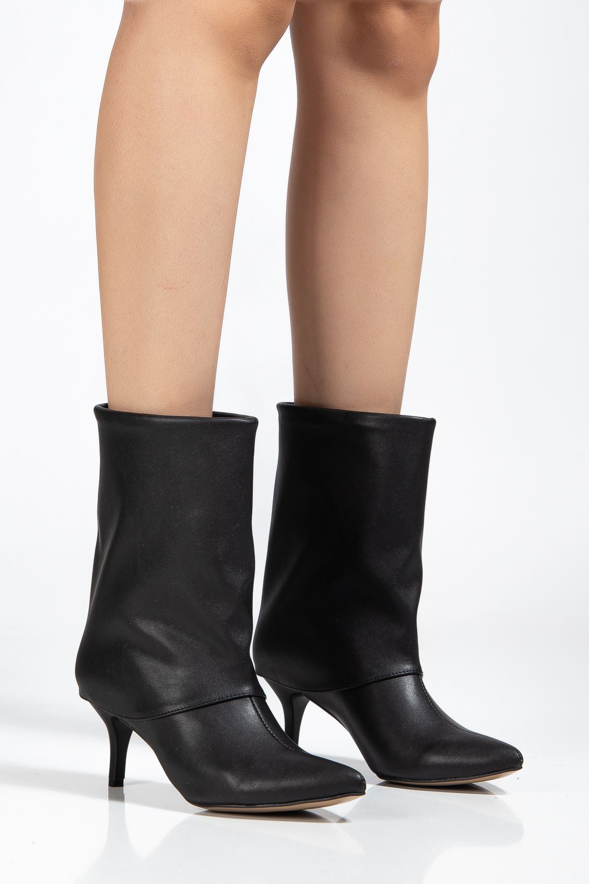 4806 Siyah Cilt Yakalı Günlük Kadın Bot  