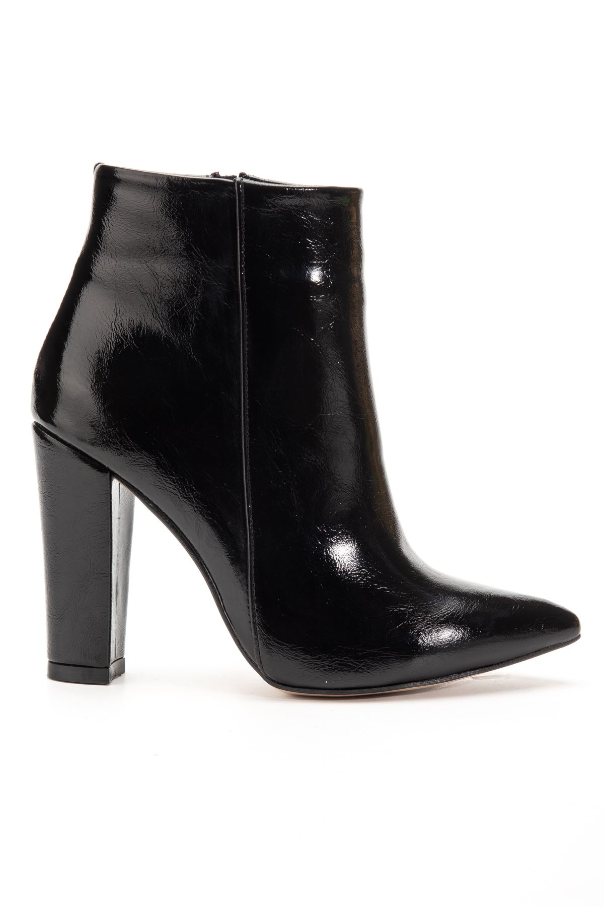 VRT-4801  Siyah Kırışık Rugan Yüksek Kalın Topuklu Fermuarlı Kadın Bot 