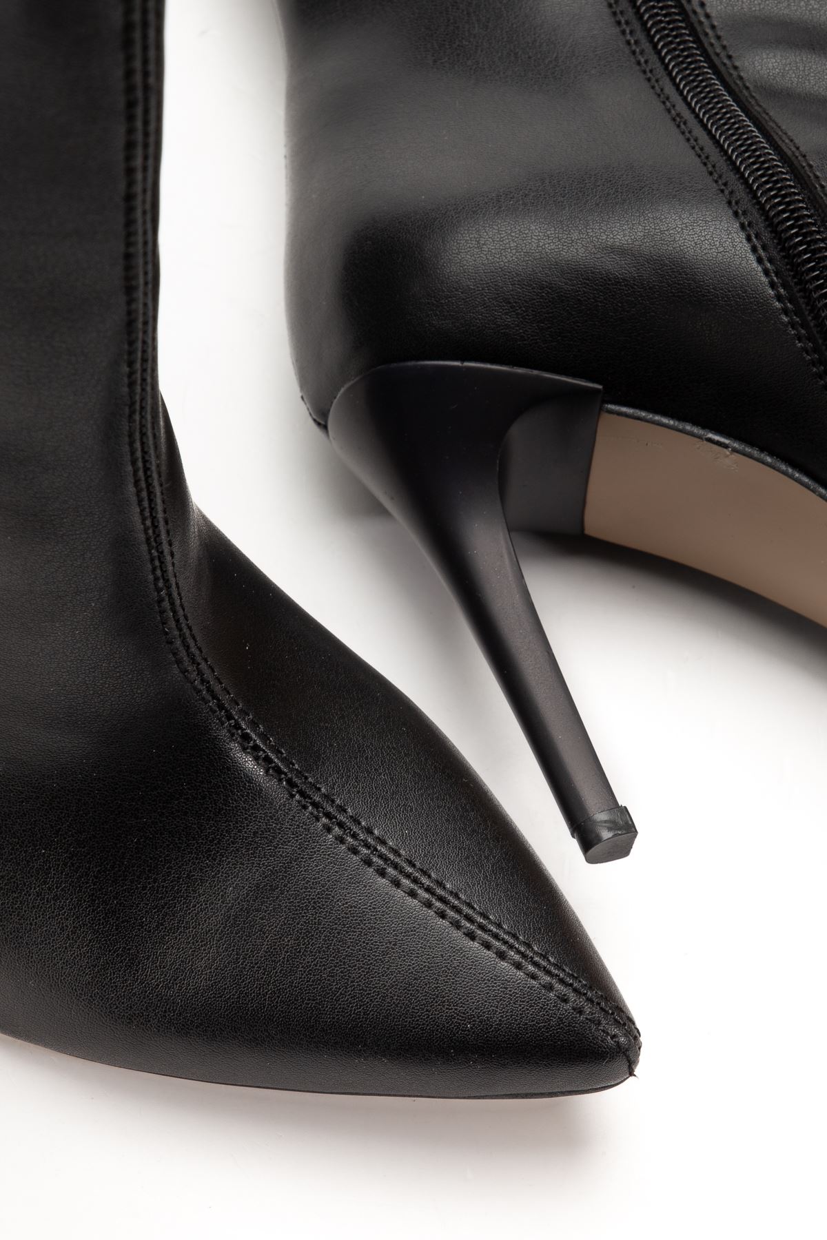 S-2007 Siyah fermuarlı Günlük Bayan Çizme