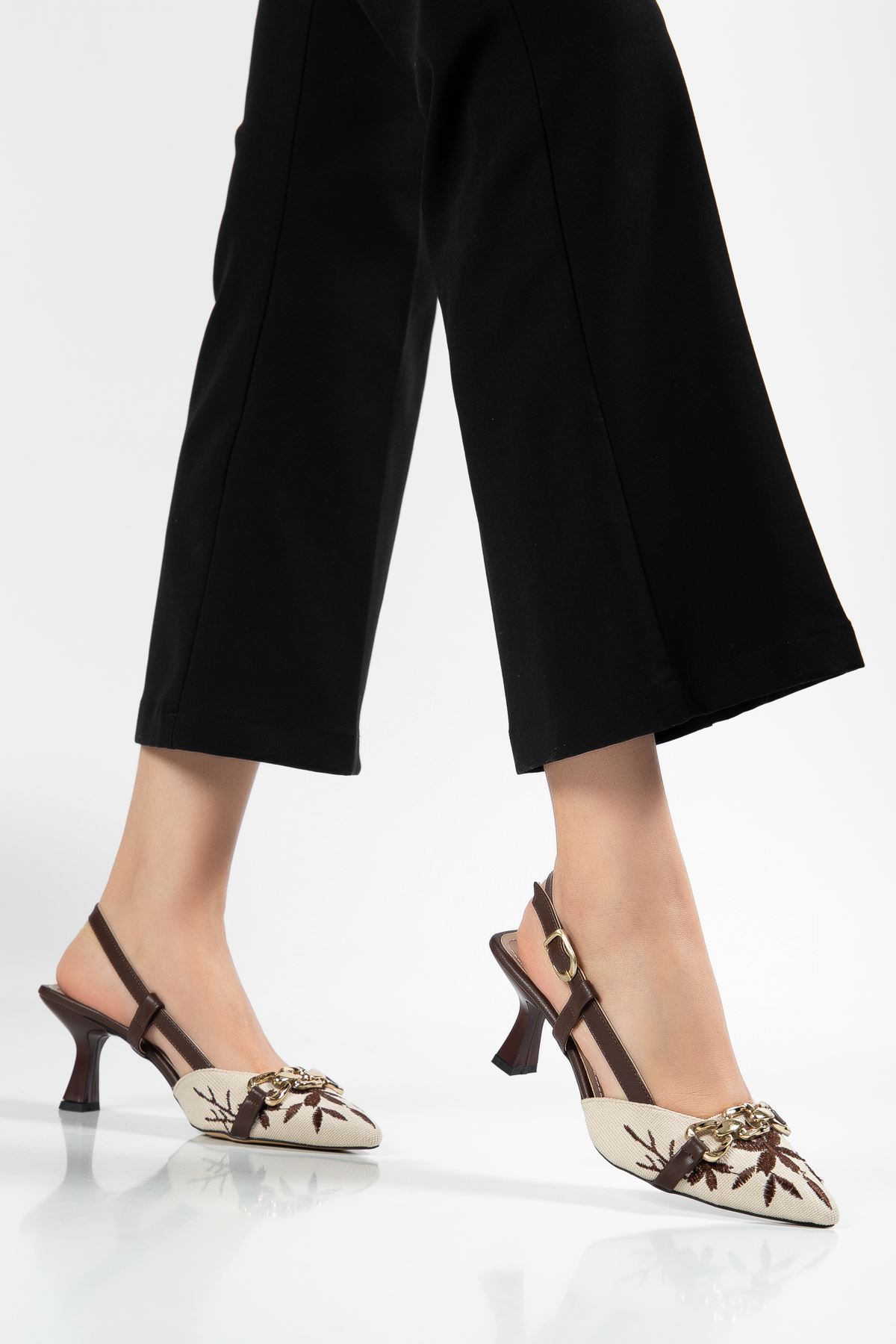 K-250 Kahve Süet Günlük Arkası Açık Tokalı Topuklu Kadın Ayakkabı