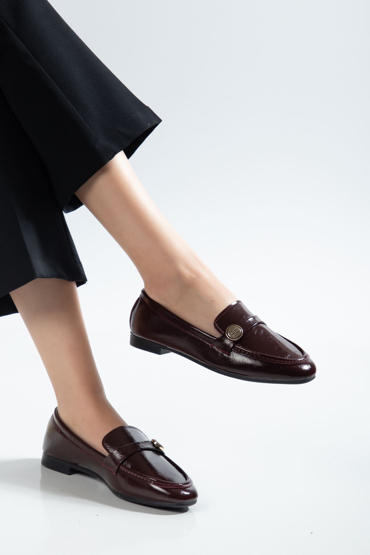 131 Bordo Kırışık Klasik Maskülen  Günlük Kadın Babet  