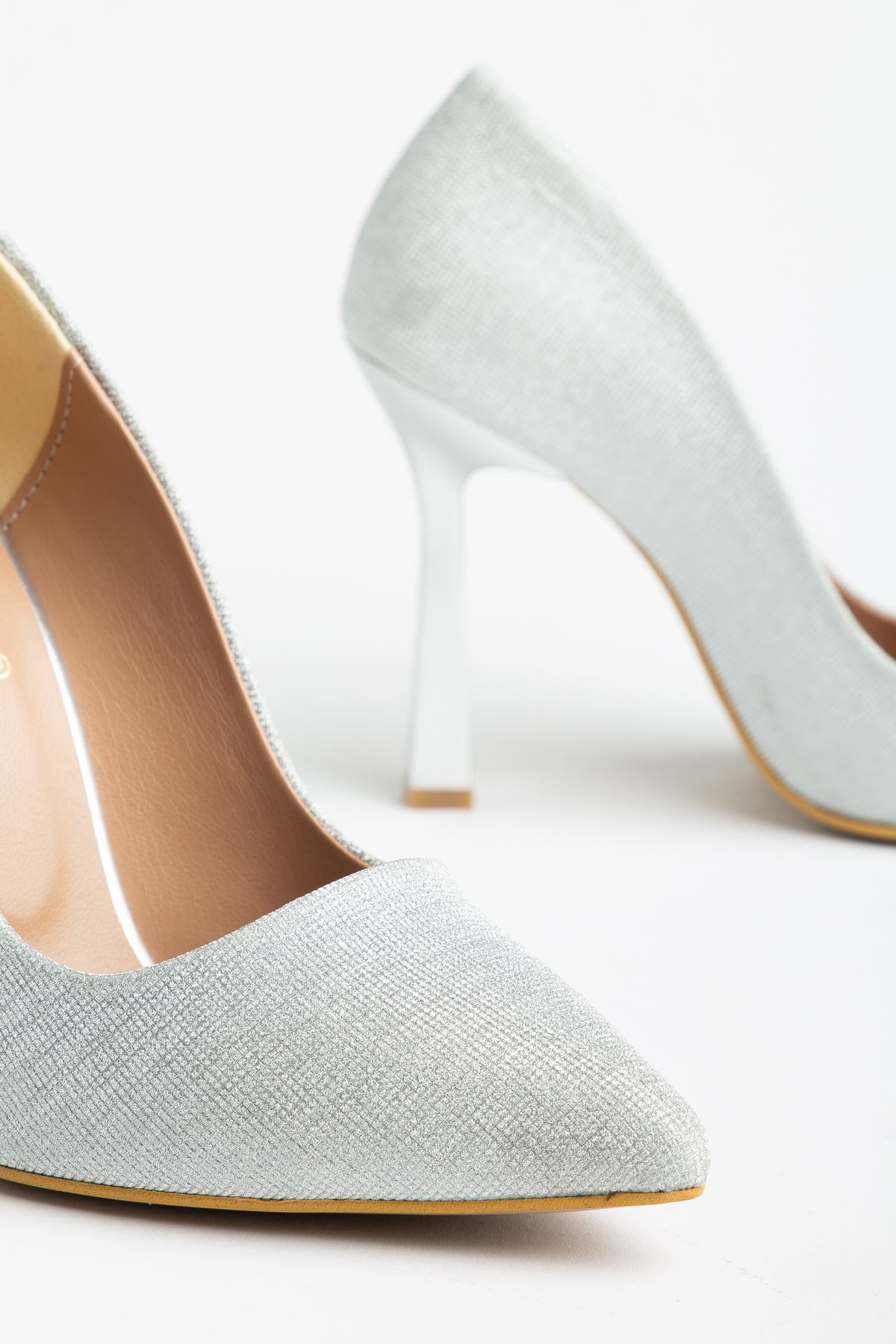801 Gümüş Palermo Sivri Burunlu  Topuklu Kadın Ayakkabı 
