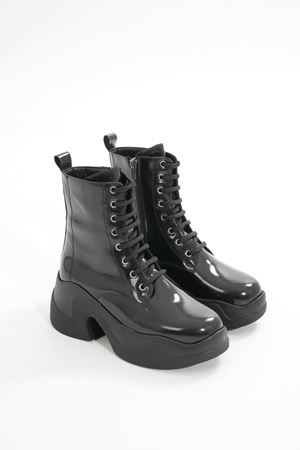 FZ-2550 Черные лакированные женские сапоги на высокой подошве на шнуровке на молнии