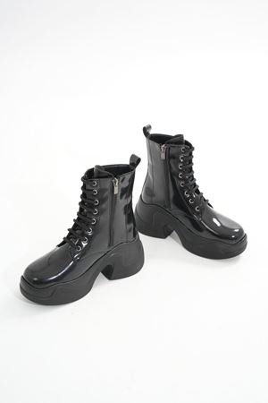 FZ-2550 Черные лакированные женские сапоги на высокой подошве на шнуровке на молнии