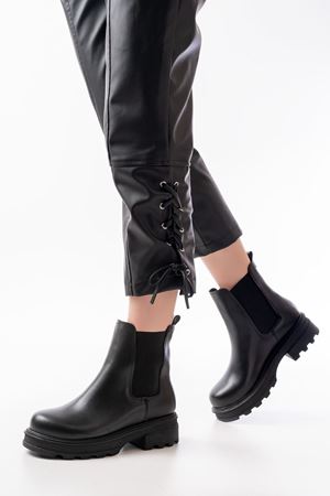 745-2137 Черные резиновые женские сапоги на толстой подошве