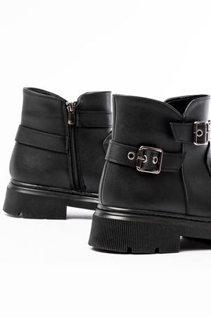508-3037 Siyah Toka Aksesuarlı Fermuarlı  Günlük Kadın Bot