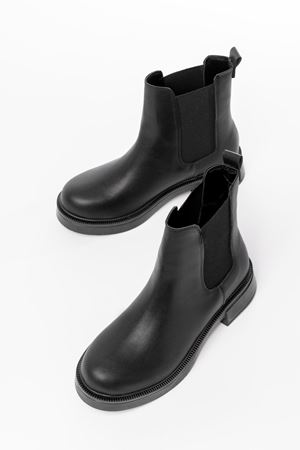 02-2137 Siyah Lastikli Günlük Kadın Bot 