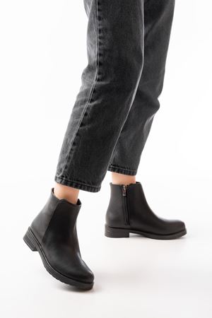 165-204 Siyah Fermuarlı Günlük Kadın Bot