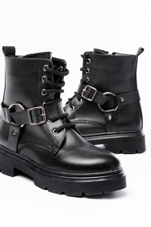 508-3038 Siyah Toka Aksesuarlı Fermuarlı Günlük Kadın Bot 