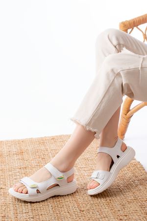 DM-363 White Hard Hat Velcro Stitched Casual Women's Sandals