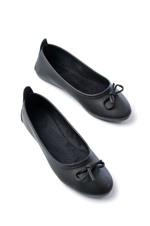 6101 Siyah Günlük  Fiyonklu Kadın Babet 