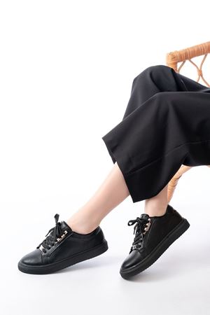 P-910 Siyah Bağcıklı Taban Dikişli Günlük Kadın Spor