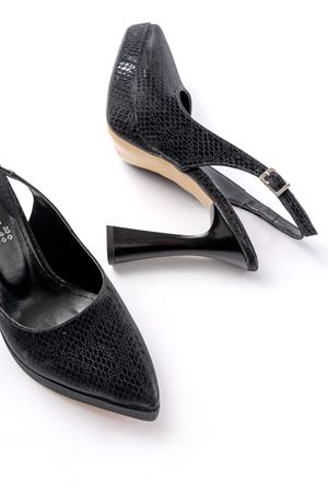 B-2101 Siyah Günlük Arkası Açık Yılan Desenli Topuklu Bayan Ayakkabı