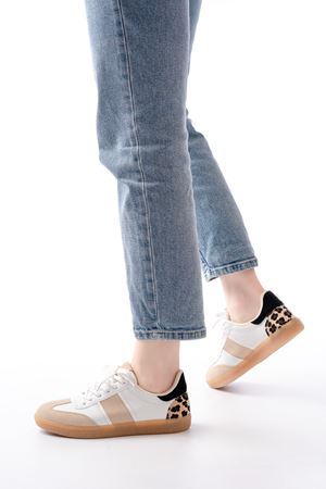 M-6006 Beyaz Garni Leopar Desenli Bağcıklı Termo Taban Günlük Kadın Spor 