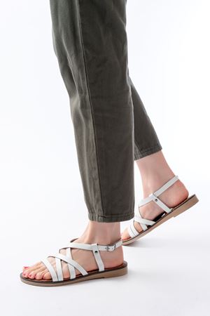 205-017 Beyaz Ortopedik Hakiki Deri Kadın Sandalet