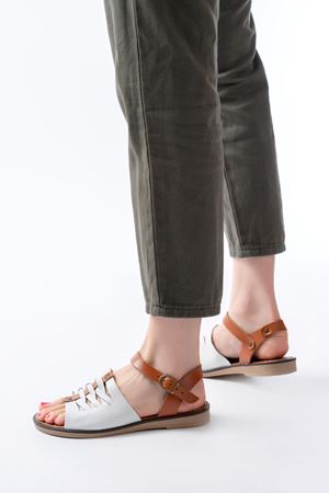 205-029 Beyaz Ortopedik Hakiki Deri Kadın Sandalet 