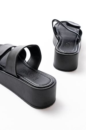 861-1034 Siyah Çıtçıtlı Dolgu Topuk Kadın Terlik 