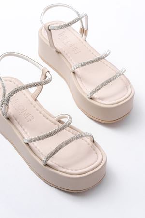 861-1008 Bej Gümüş Taşlı Dolgu Topuklu Kadın Sandalet 