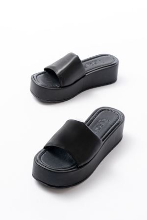 861-1033 Siyah Dolgu Topuklu Kadın Terlik  