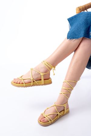 1001-1001 Sarı Bilekten Bağcıklı Kadın Sandalet 