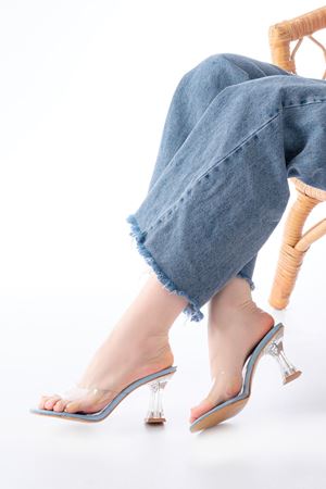 S-619 Bebe Mavi Rugan Şeffaf Bantlı Şeffaf Topuklu Yuvarlak Burunlu Kadın Terlik 