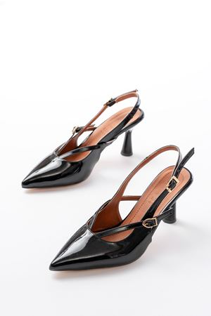 4962 Siyah Rugan Sivri Burun Tokalı Yuvarlak Topuk Kadın Sandalet 