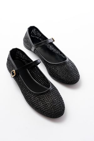 7432 Siyah Fileli Toka Detaylı Günlük Kadın Babet  