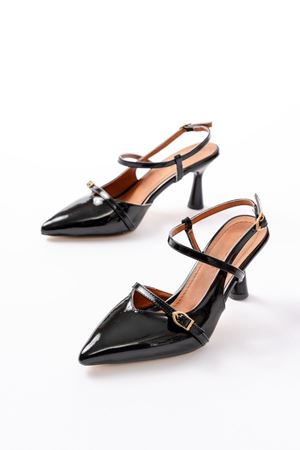 K-6722 Siyah Rugan Toka Detaylı Sivri Burun Kadın Ayakkabı  