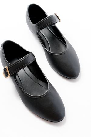 2606 Siyah Baretli Günlük Bayan Ayakkabı  