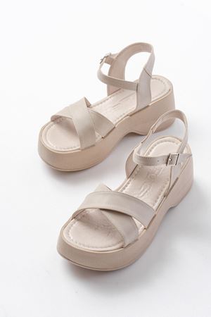 24414-1005 Bej Günlük Çapraz Dolgu Topuk Kadın Sandalet   