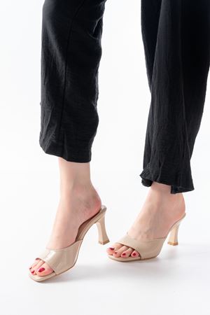 S-617 Bej Rugan Günlük Topuklu Kadın Terlik 