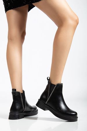 02-02 Siyah Kırışık Rugan Taş Aksesuarlı Lastikli Günlük Kadın Bot