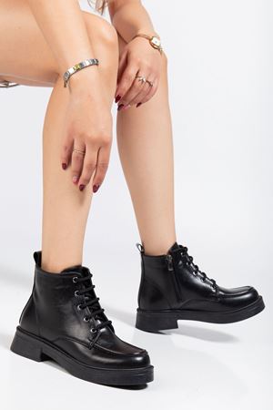 02-2001 Siyah Kırışık Rugan Bağcıklı Fermuarlı Günlük Kadın Bot