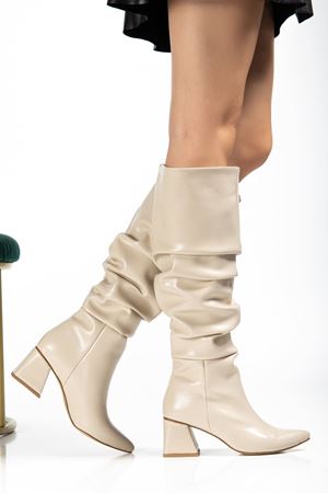 SYT-2002 Bej Kırışık Rugan Körüklü Kalın Topuklu Günlük Bayan Çizme