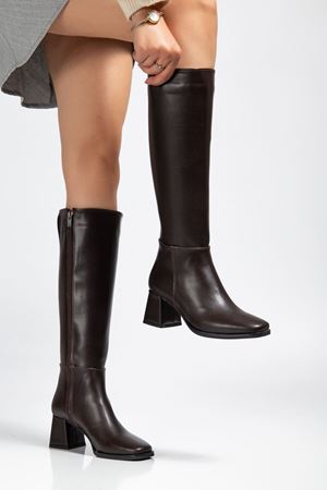 4804 Kahve Cilt Fermuarlı Günlük Bayan Çizme 