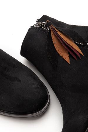 165-205 Siyah Süet Yaprak Desenli Fermuarlı Günlük Kadın Bot