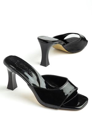 S-617 Black Patent Leather Casual Heeled Women's Slippers