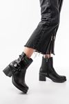 5109-3028 Casual Women's Boots with Zippered Heels with Black Buckle Accessories