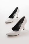 ST-001 Beyaz Rugan Günlük 9 cm Topuklu Bayan Stiletto Ayakkabı 