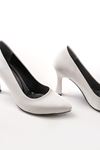 ST-001 Beyaz Rugan Günlük 9 cm Topuklu Bayan Stiletto Ayakkabı 