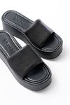 861-1033 Black Padded Heeled Women's Slippers